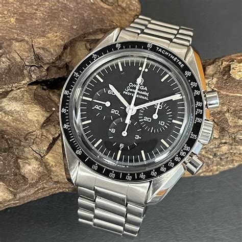 omega speedmaster pro stops in the middle of the night|Omega Speedmaster losing time.